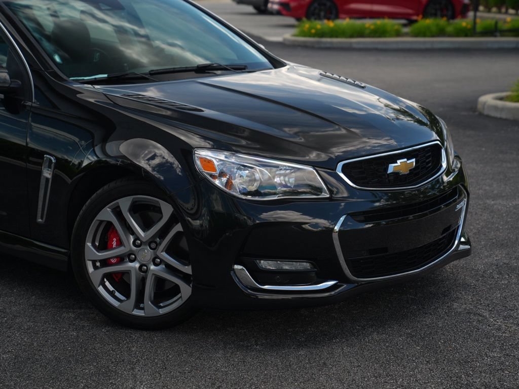 Used 2017 Chevrolet SS RWD image 28