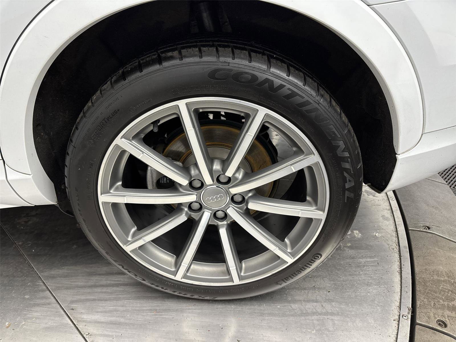 Used 2018 Audi Q3 2.0T Premium Plus w/ Premium Plus Package AWD/4WD image 27