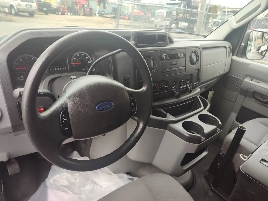Used 2013 Ford E-150 and Econoline 150 w/ PWR Group image 10
