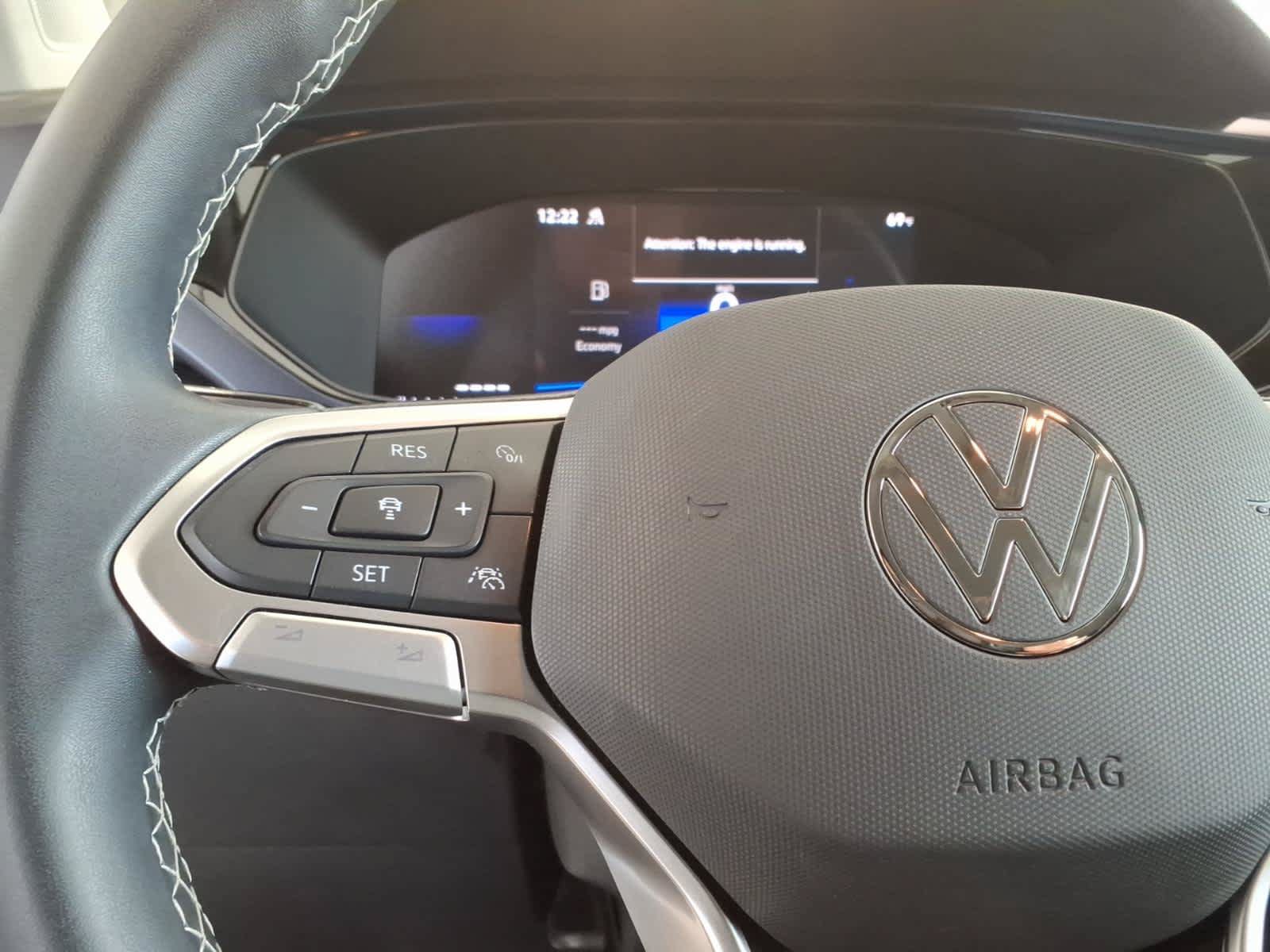 Used 2024 Volkswagen Taos SE AWD/4WD image 18