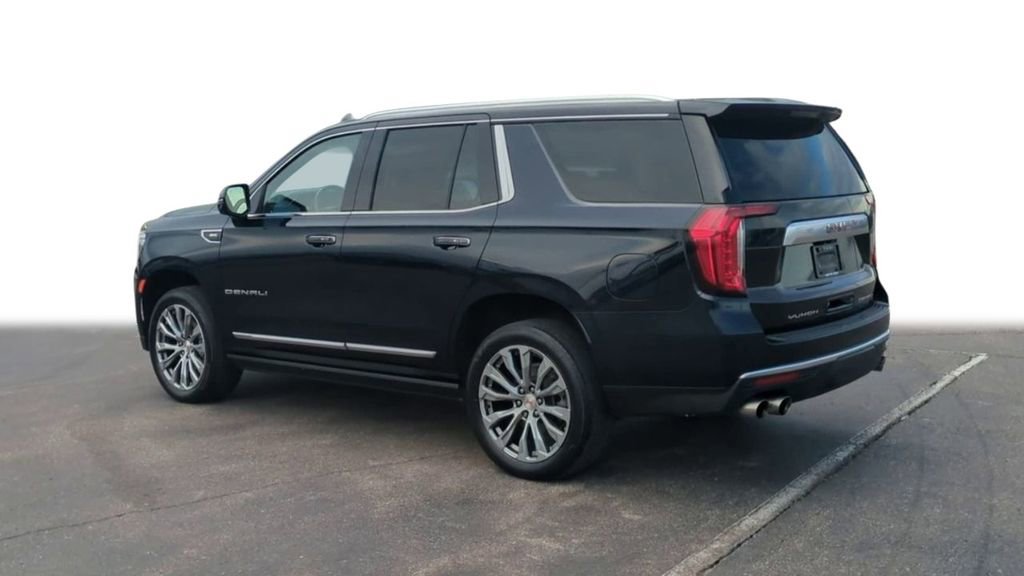 Used 2021 GMC Yukon Denali w/ Denali Premium Package image 8