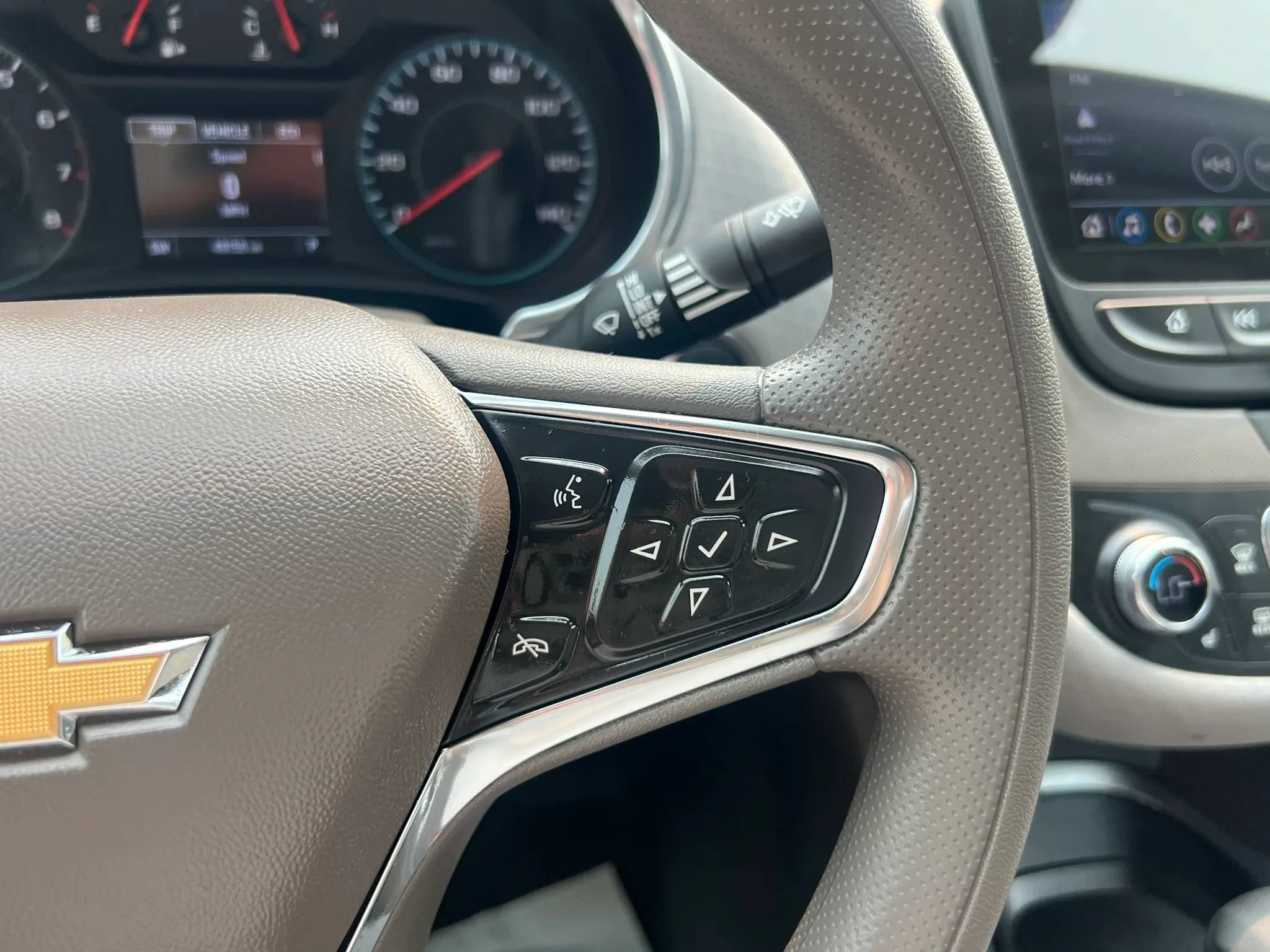 Used 2021 Chevrolet Malibu LT FWD image 19