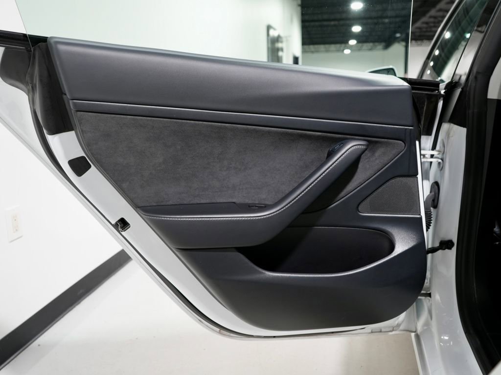 Used 2021 Tesla Model 3 Standard Range Plus image 27