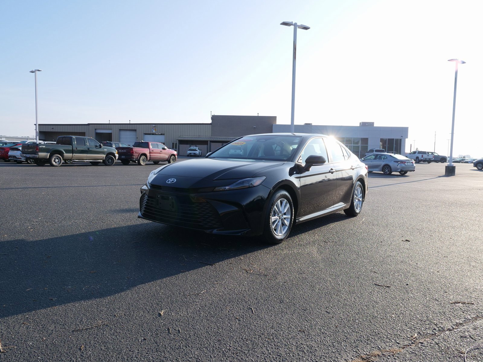 Used 2025 Toyota Camry LE image 8