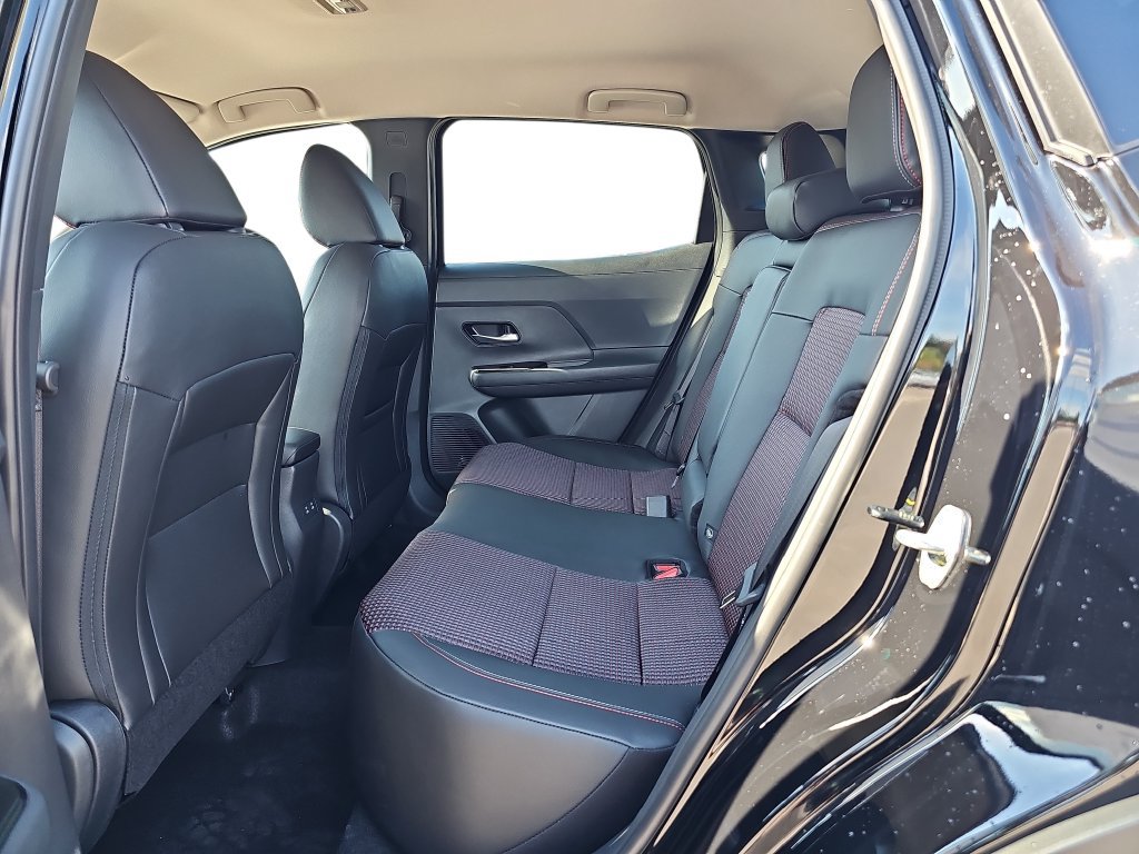 New 2027 Nissan Kicks SR w/ Cold Weather Package FWD image 14
