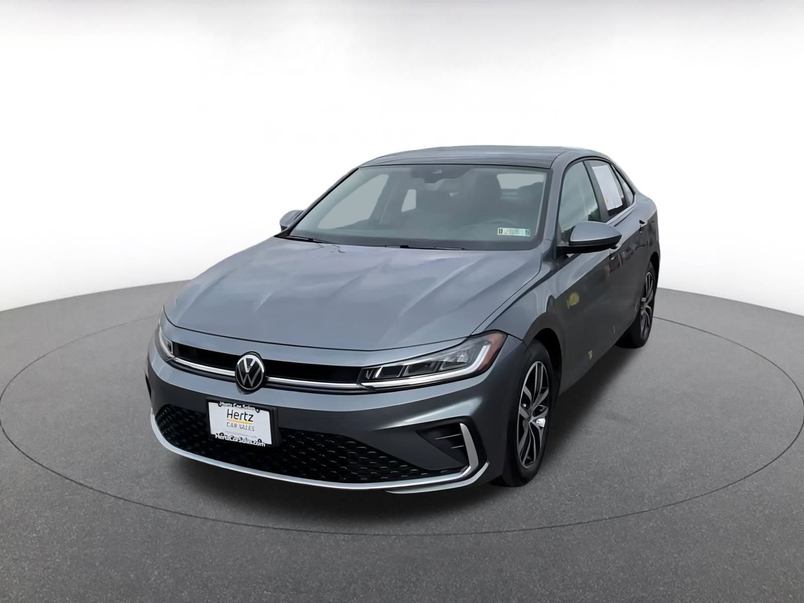 Used 2025 Volkswagen Jetta SE image 7