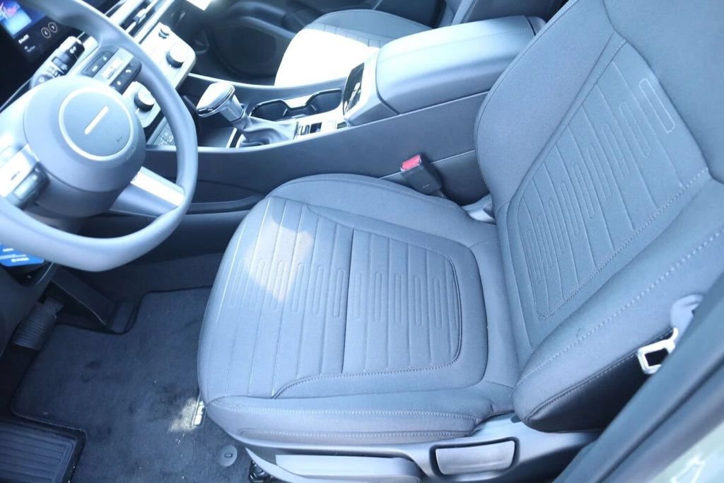 Certified 2025 Hyundai Santa Cruz SE AWD/4WD image 10