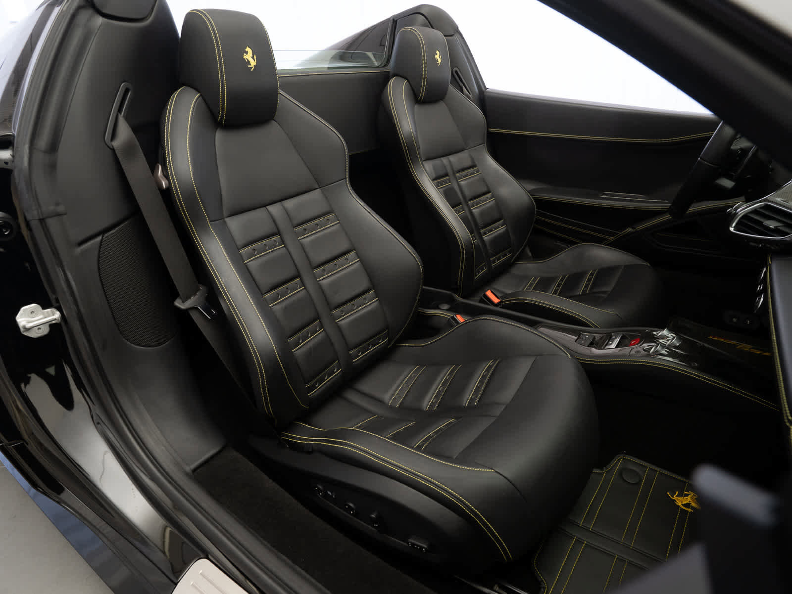 Used 2014 Ferrari 458 Spider image 14