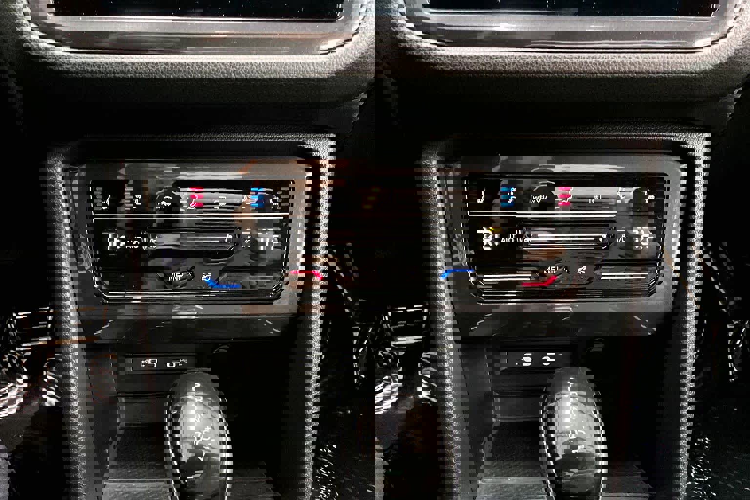 Used 2024 Volkswagen Tiguan SEL R-Line image 36