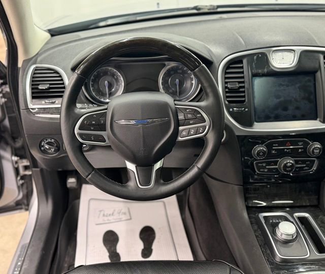 Used 2017 Chrysler 300 C w/ Safetytec Plus Group AWD/4WD image 14
