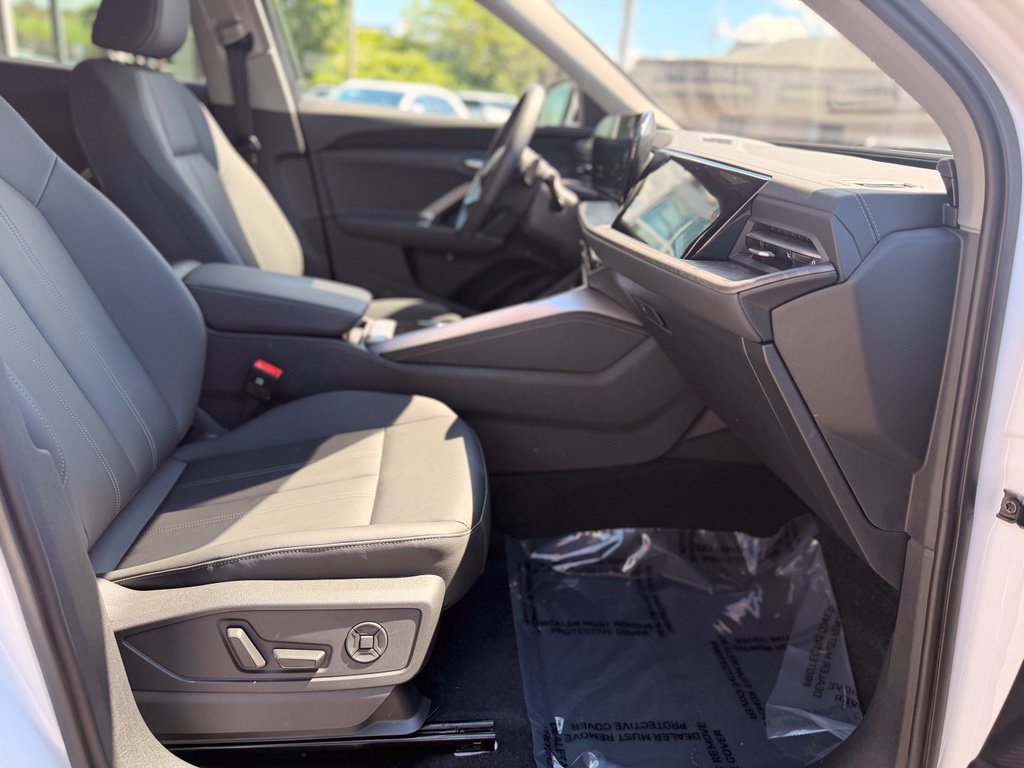 Certified 2025 Audi Q5 Premium w/ Convenience Package AWD/4WD image 18