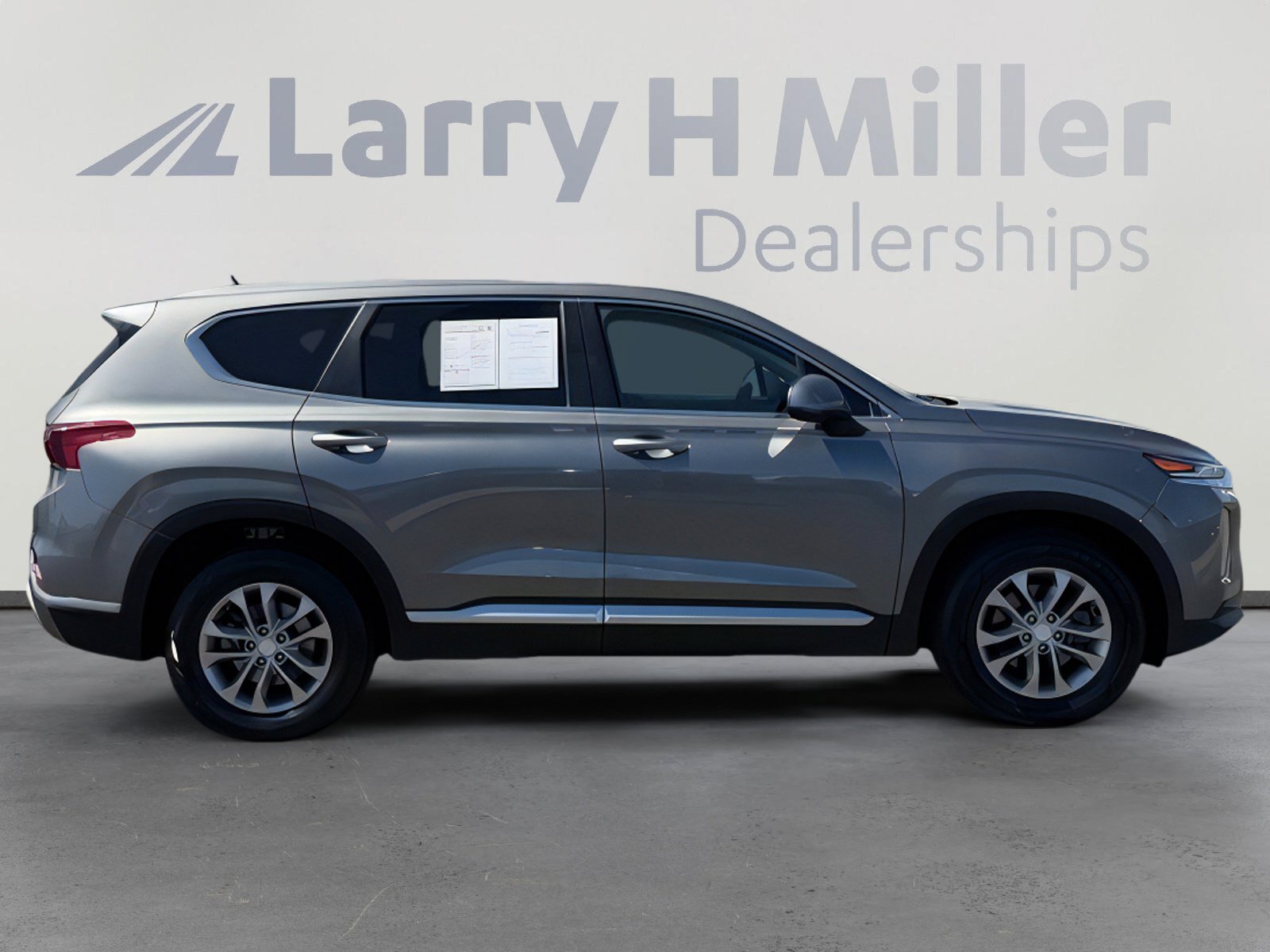 Used 2020 Hyundai Santa Fe SE image 7