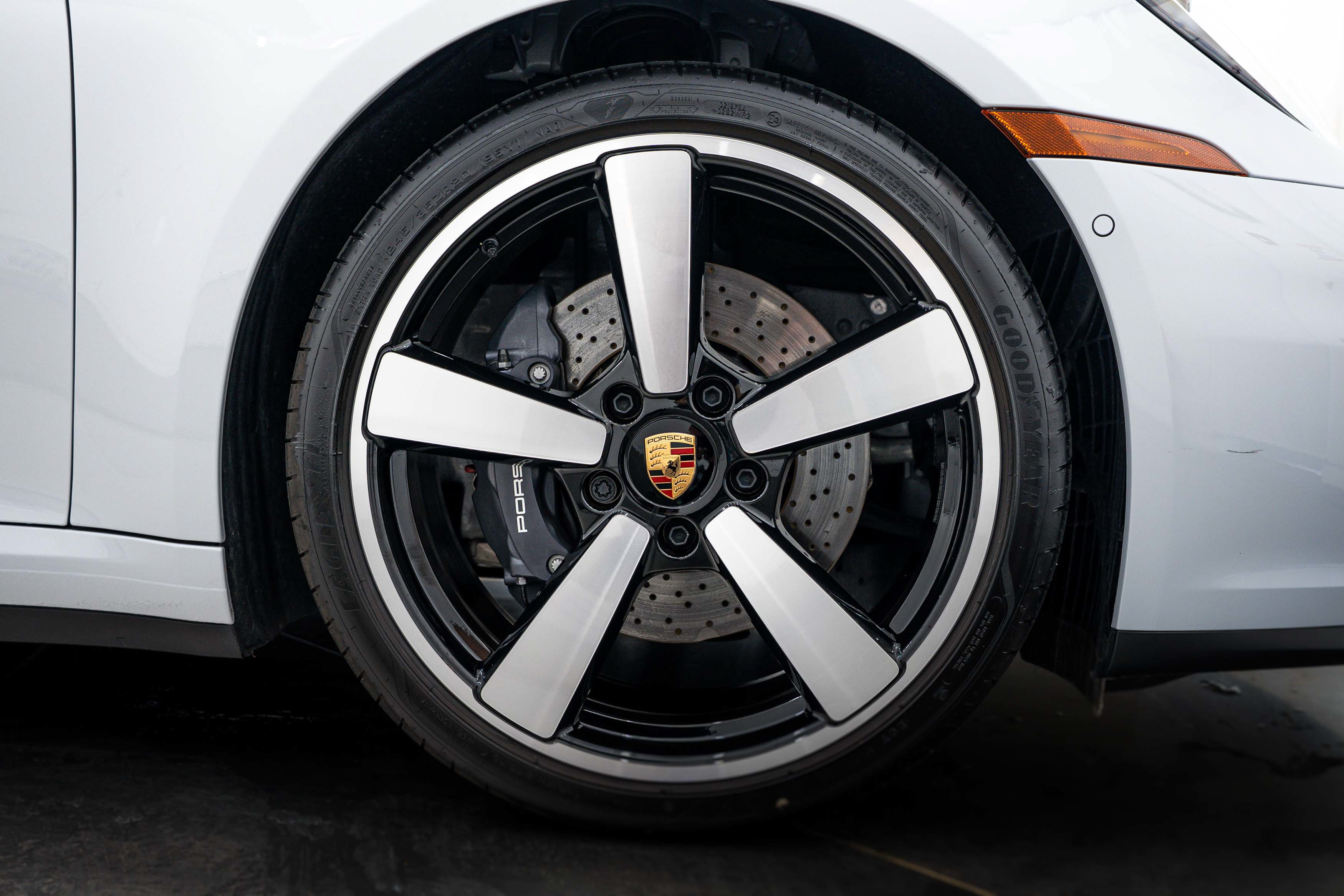 Certified 2025 Porsche 911 Carrera RWD image 11