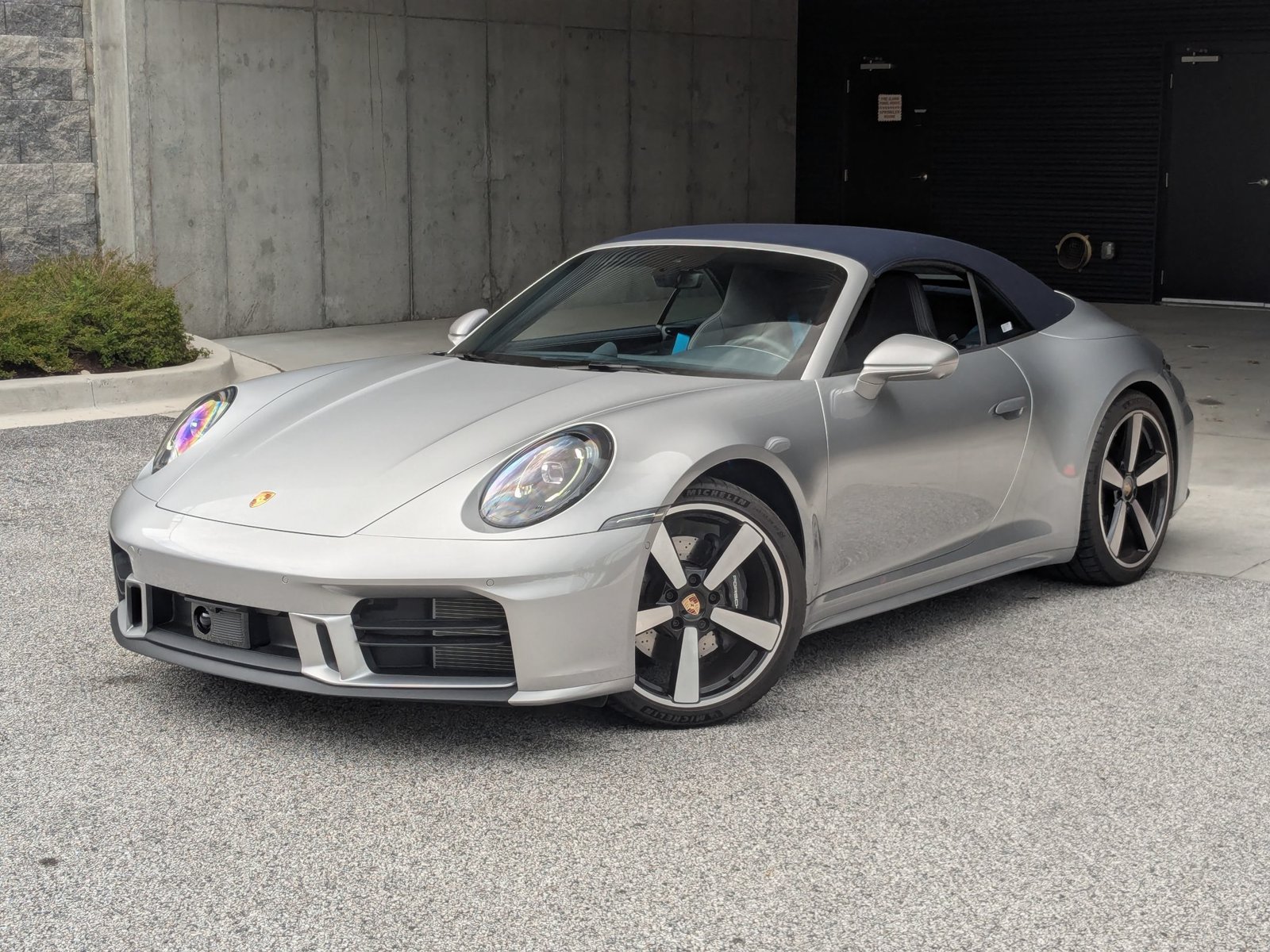 Certified 2025 Porsche 911 Carrera RWD image 6