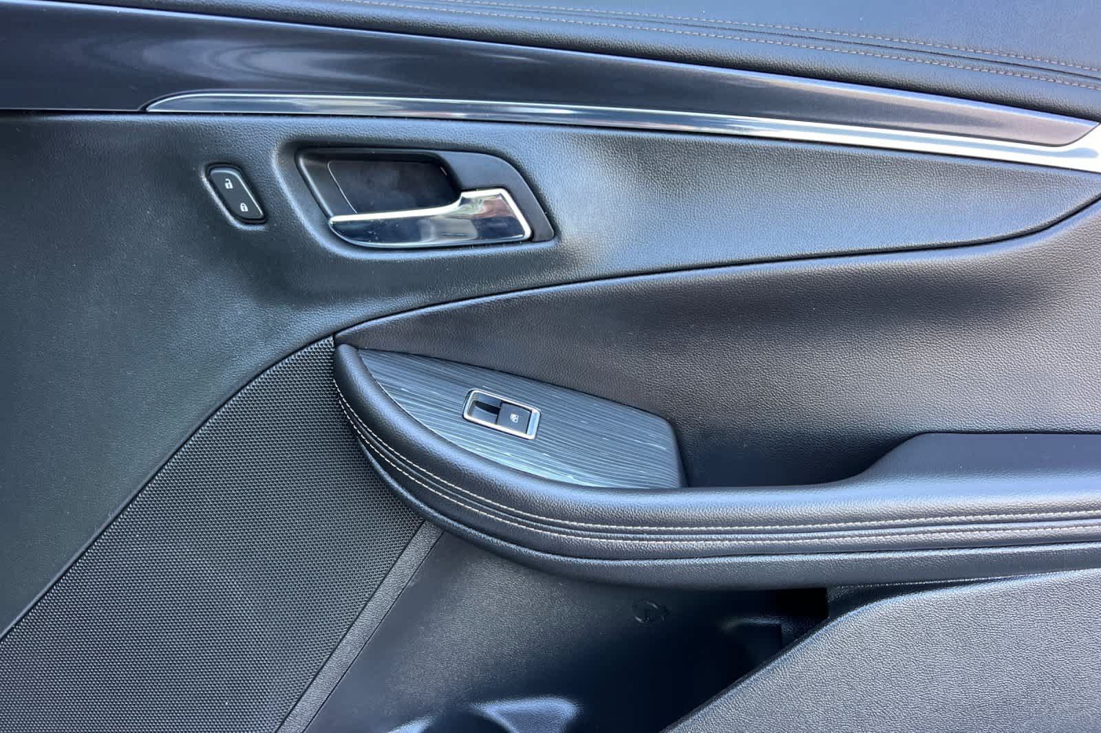 Used 2018 Chevrolet Impala Premier FWD image 18