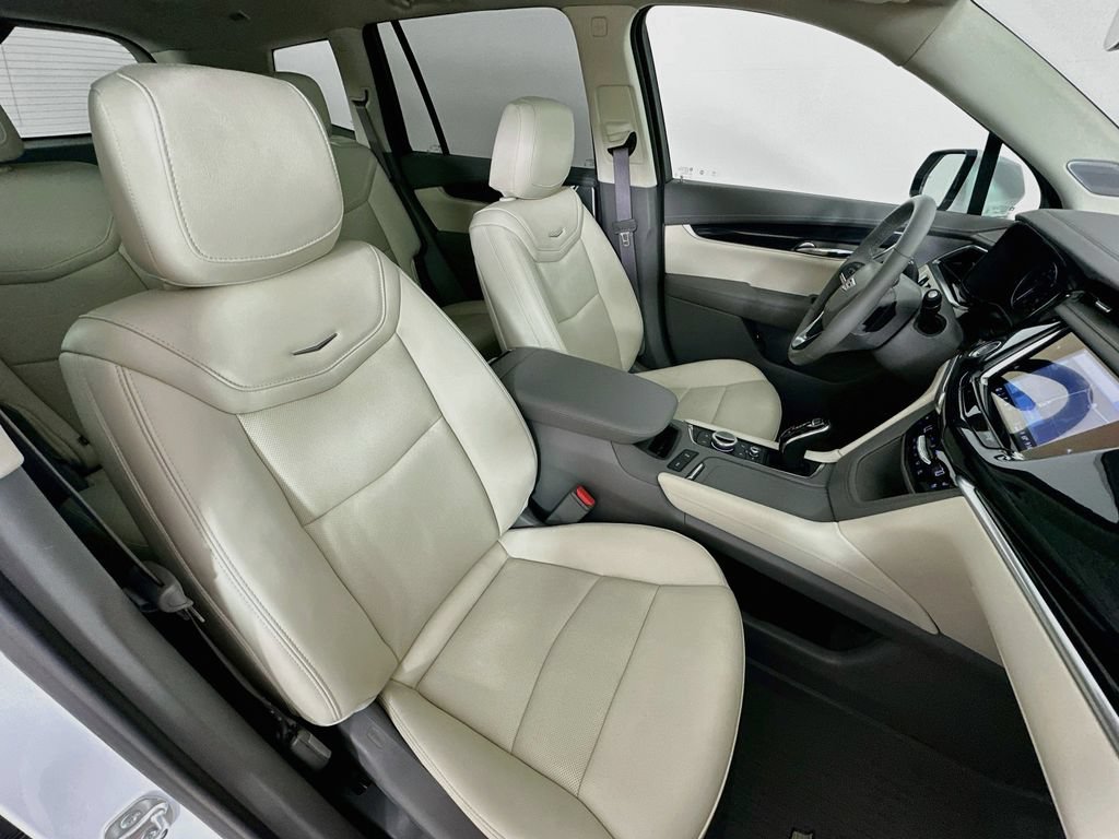 Certified 2024 Cadillac XT6 Premium Luxury w/ LPO, Floor Liner Package AWD/4WD image 36