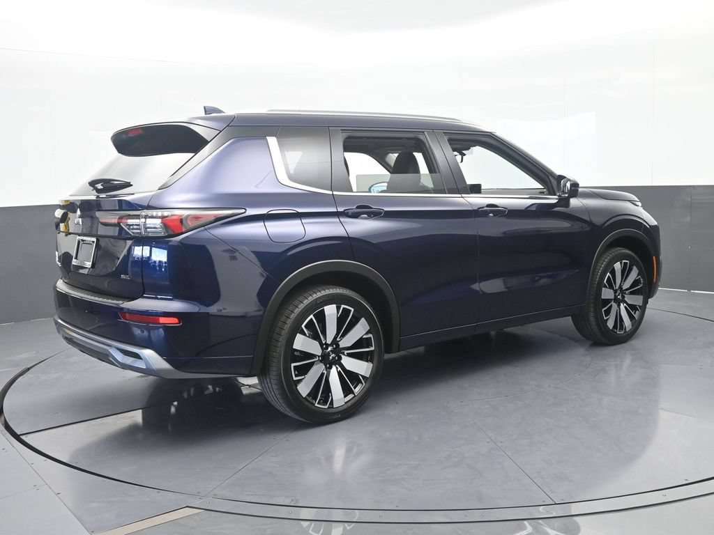 New 2026 Mitsubishi Outlander SEL FWD image 6