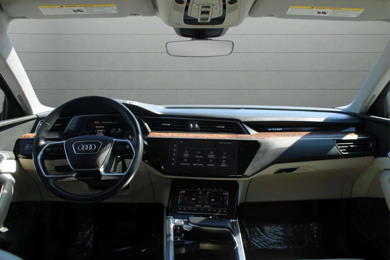 Used 2019 Audi e-tron Prestige image 15