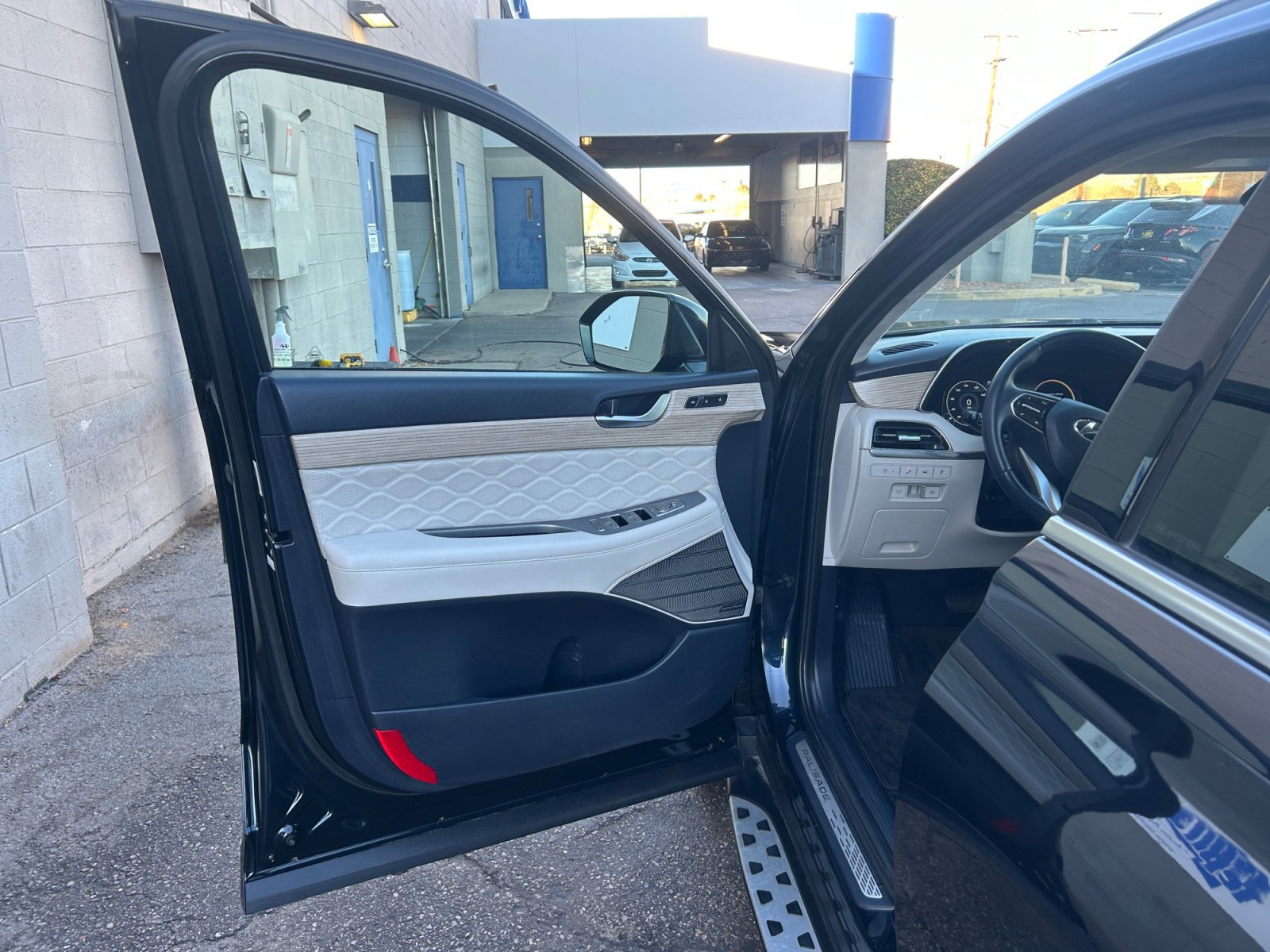 Used 2021 Hyundai Palisade Calligraphy w/ Cargo Package image 14