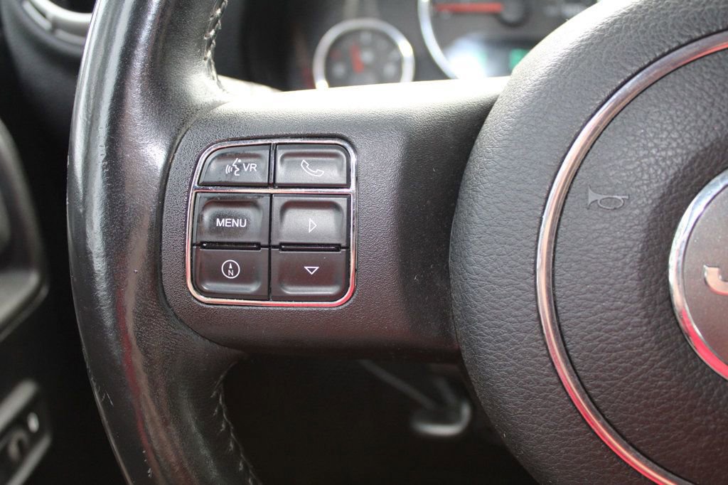 Used 2012 Jeep Wrangler Unlimited Sahara w/ Connectivity Group AWD/4WD image 16