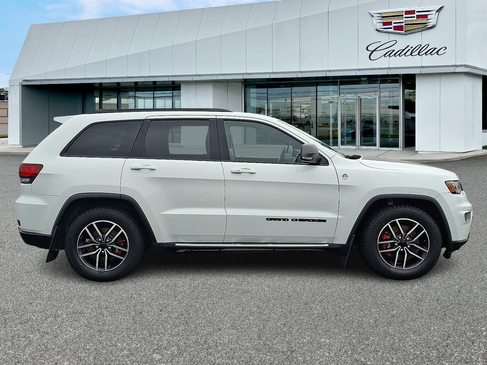Used 2021 Jeep Grand Cherokee Trailhawk image 7