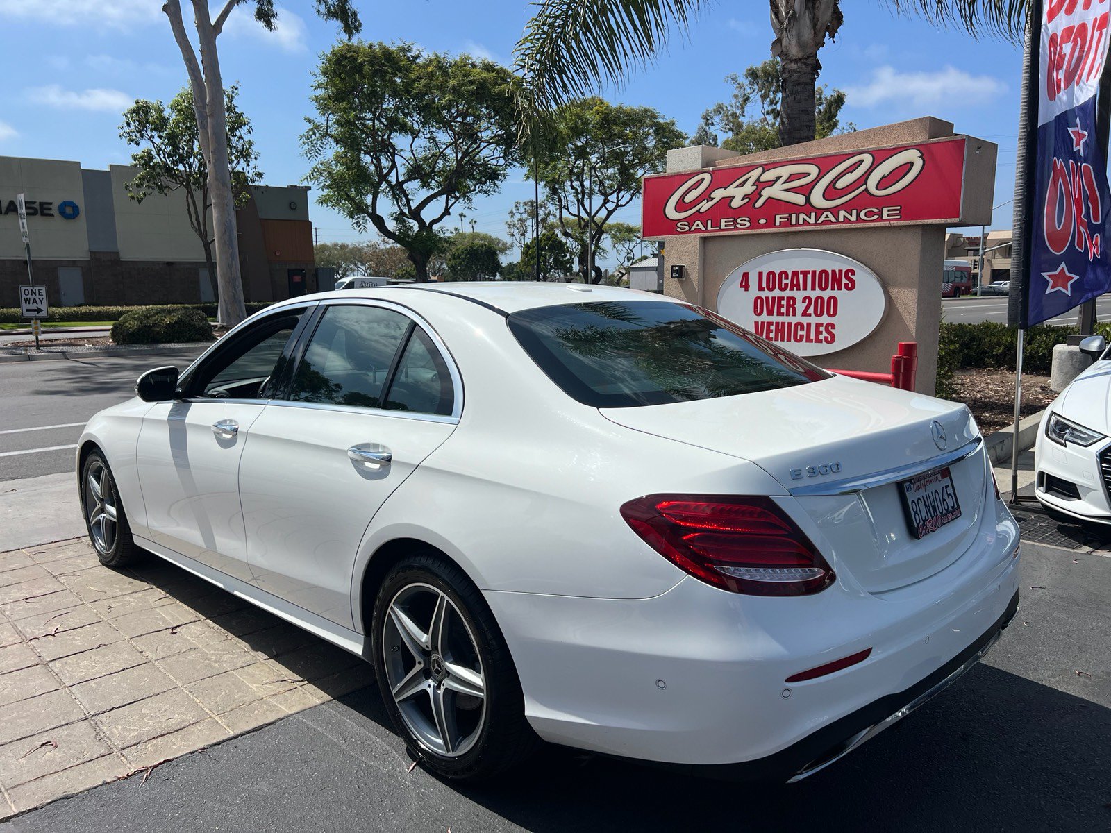 Used 2018 Mercedes-Benz E 300 w/ Premium 2 Package (Q02) image 6