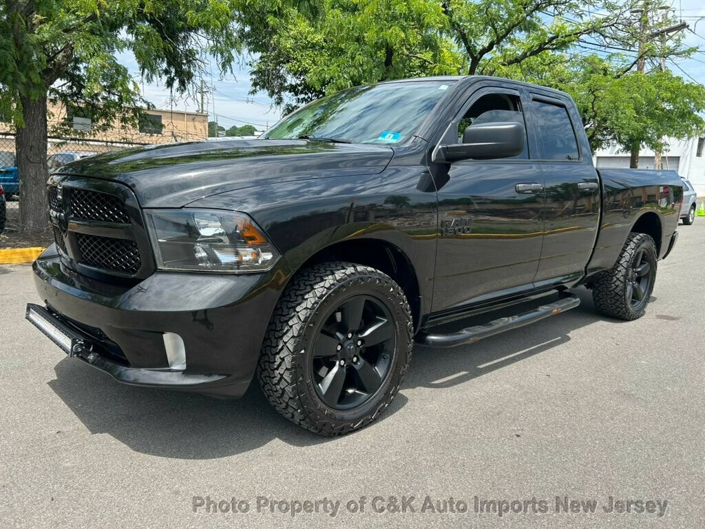 Used 2018 RAM 1500 Express w/ Black Ram 1500 Express Group AWD/4WD image 18