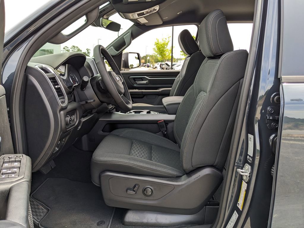 Used 2026 RAM 1500 4x4 Crew Cab image 22