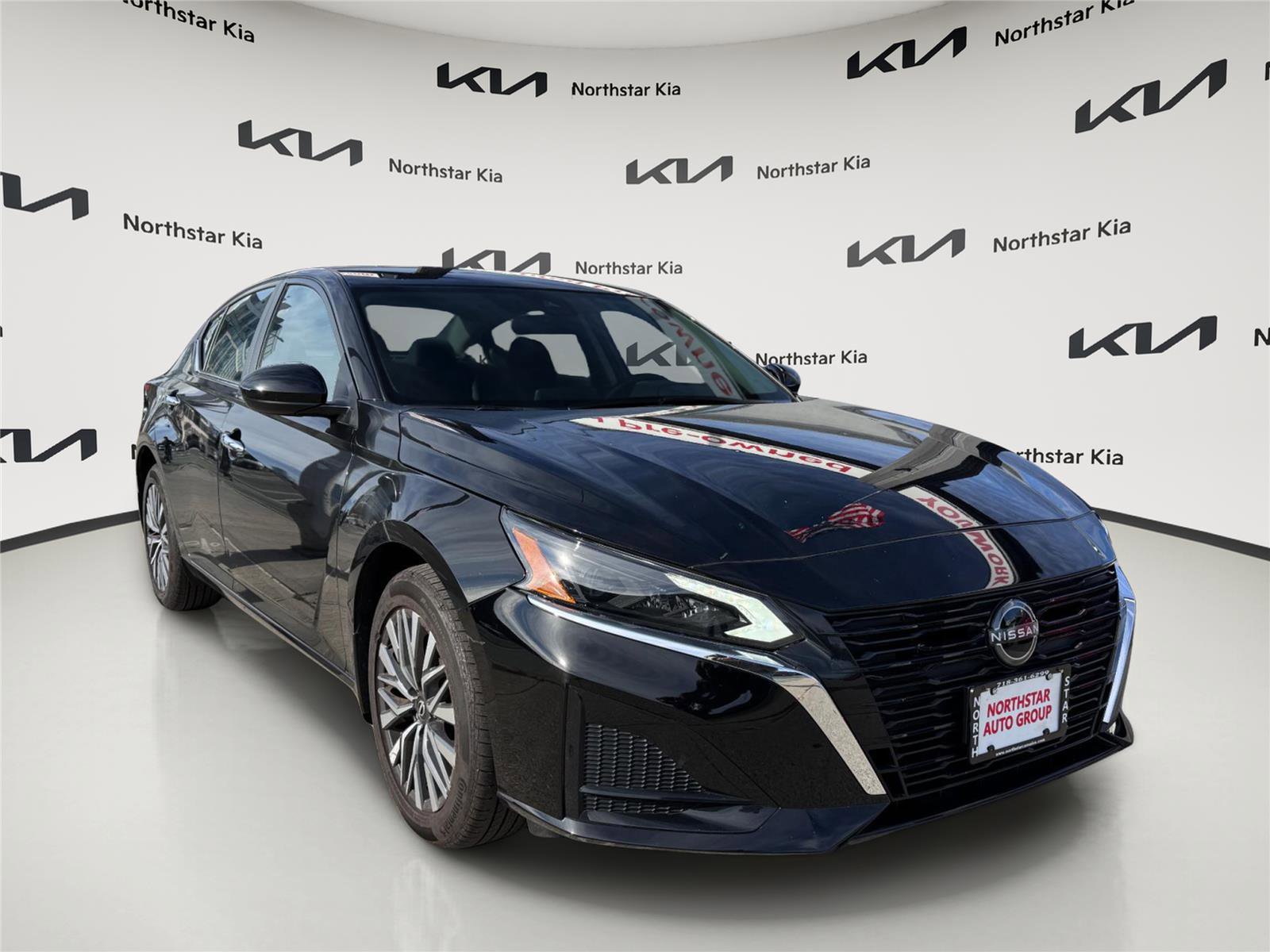 Used 2023 Nissan Altima 2.5 SV image 3