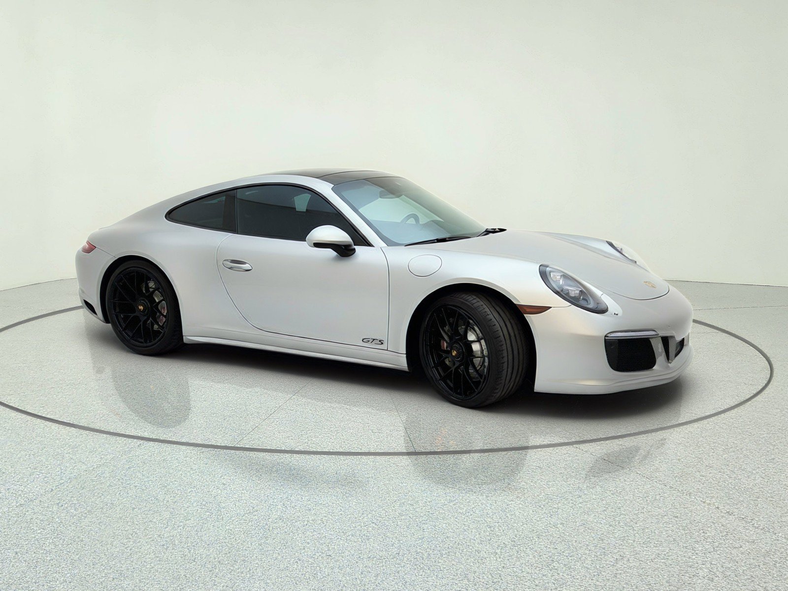 Used 2017 Porsche 911 Carrera GTS RWD image 10