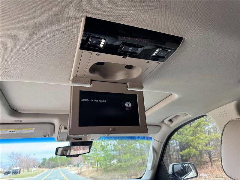 Used 2015 GMC Yukon XL Denali w/ Touring Package image 26