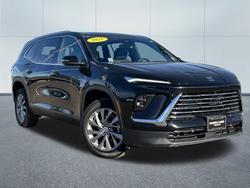 Used 2025 Buick Enclave Preferred image 37