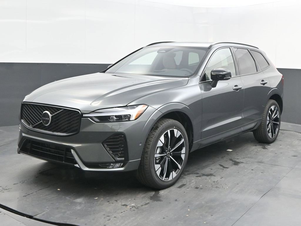 New 2026 Volvo XC60 B5 Plus w/ Climate Package image 3