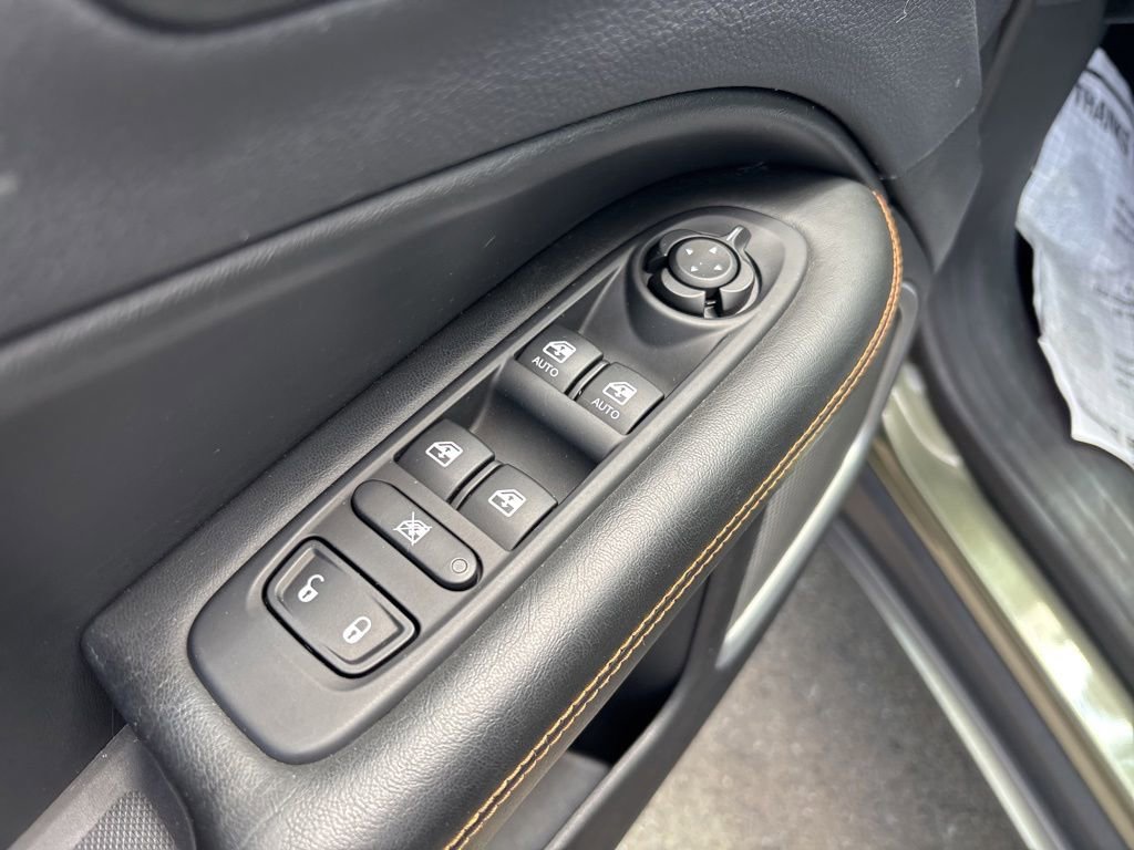 Used 2017 Jeep Compass Limited w/ Safe & Security Group AWD/4WD image 16