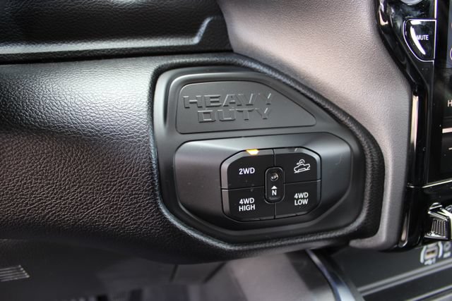 Used 2025 RAM 2500 Laramie AWD/4WD image 26