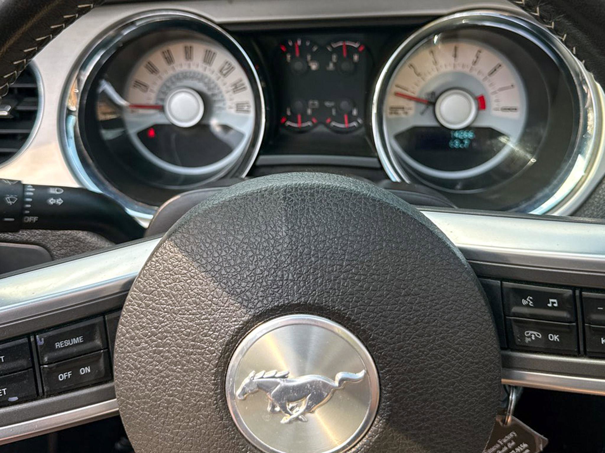 Used 2012 Ford Mustang Premium image 21