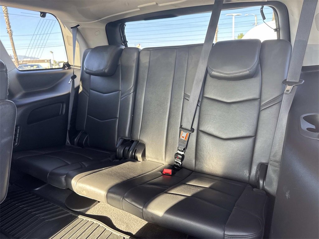 Used 2020 Cadillac Escalade Luxury image 18