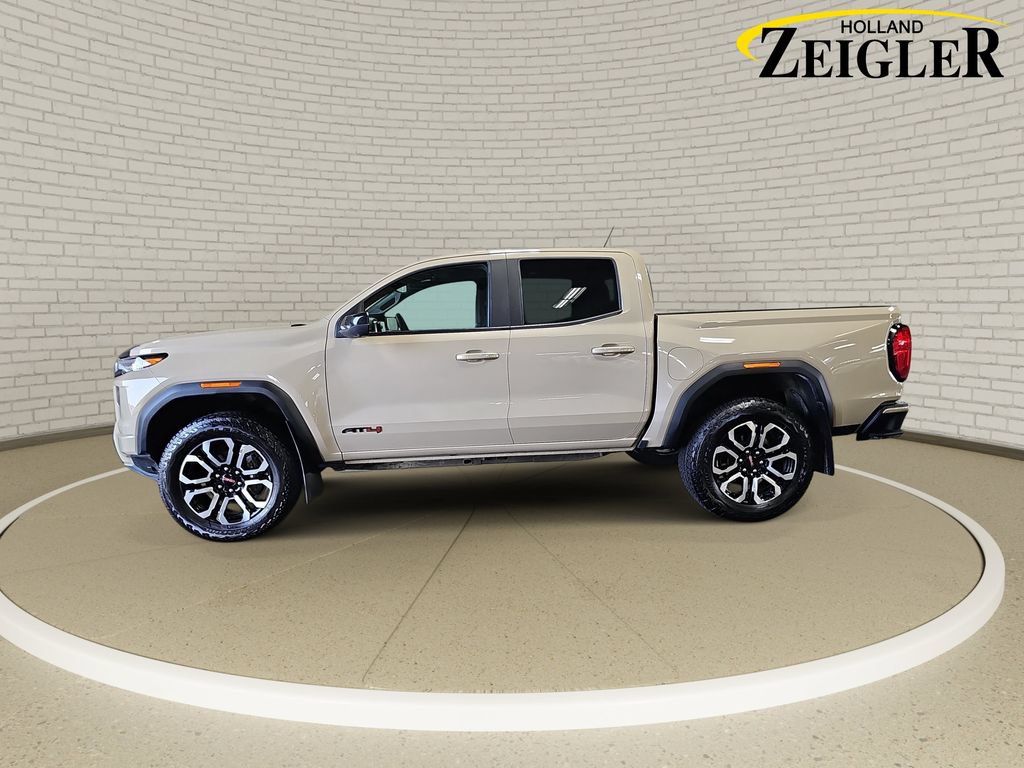 Used 2024 GMC Canyon AT4 w/ Technology Package AWD/4WD image 8