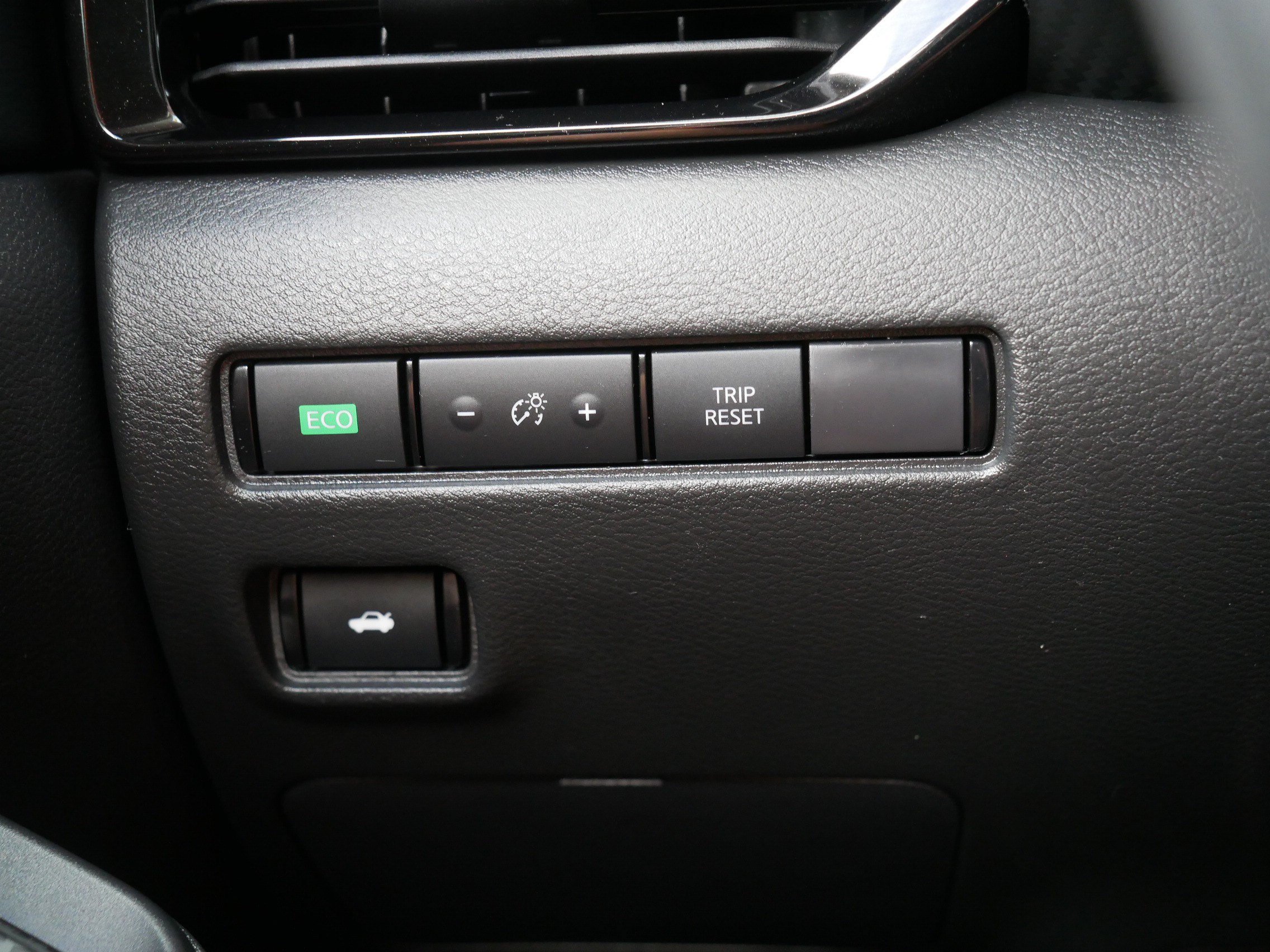 Certified 2023 Nissan Sentra SV FWD image 26