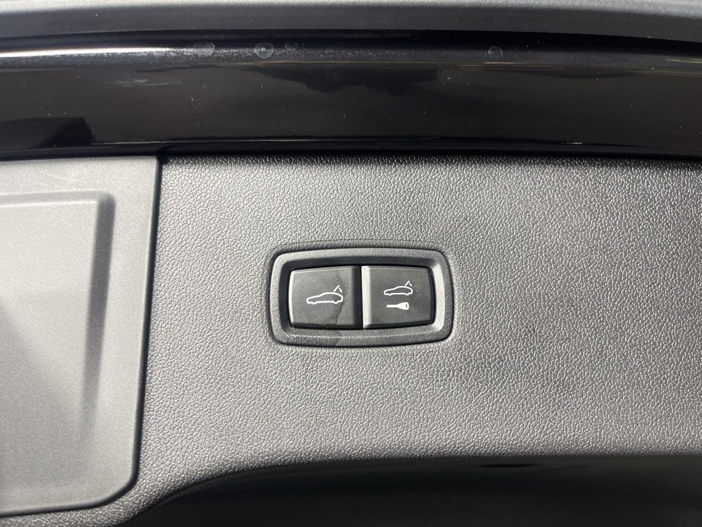 Certified 2025 Porsche Cayenne S image 18