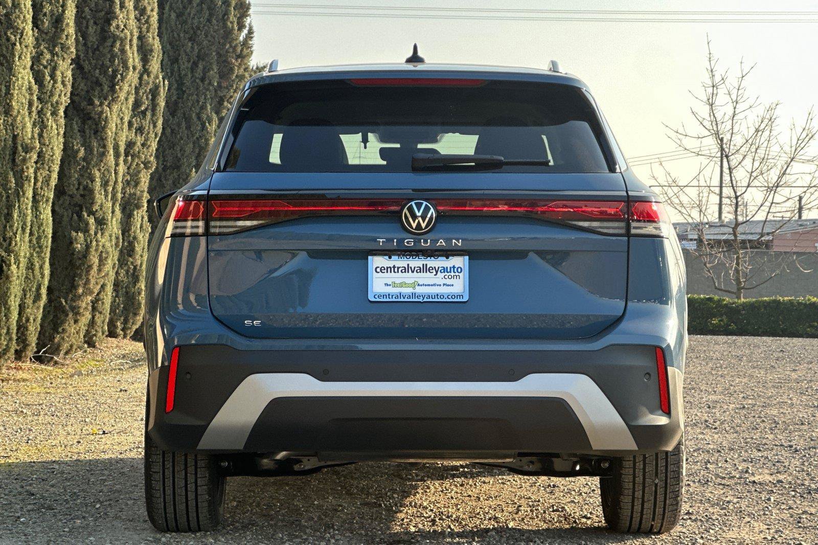 New 2026 Volkswagen Tiguan SE FWD image 4