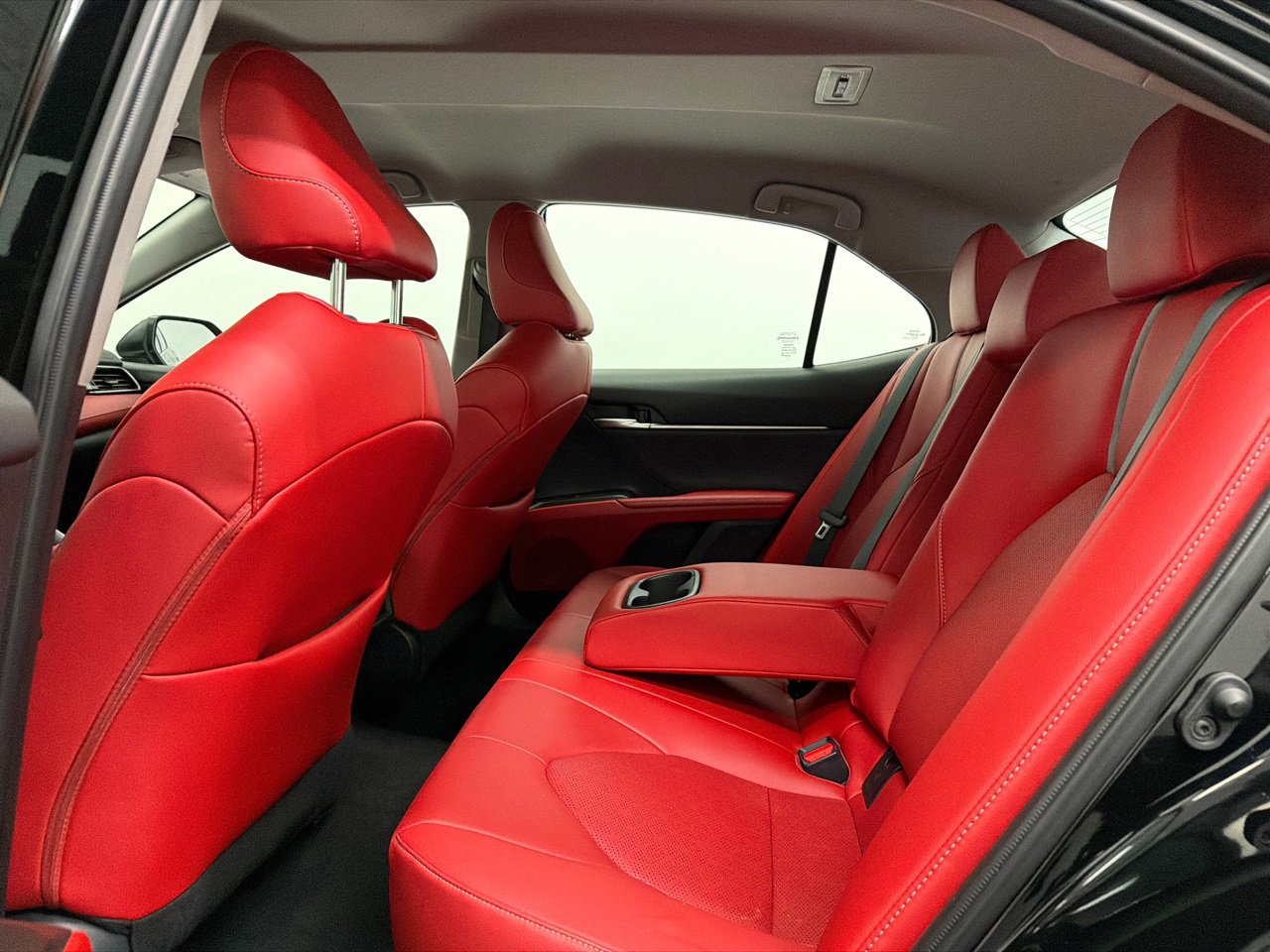 Used 2023 Toyota Camry XSE image 13