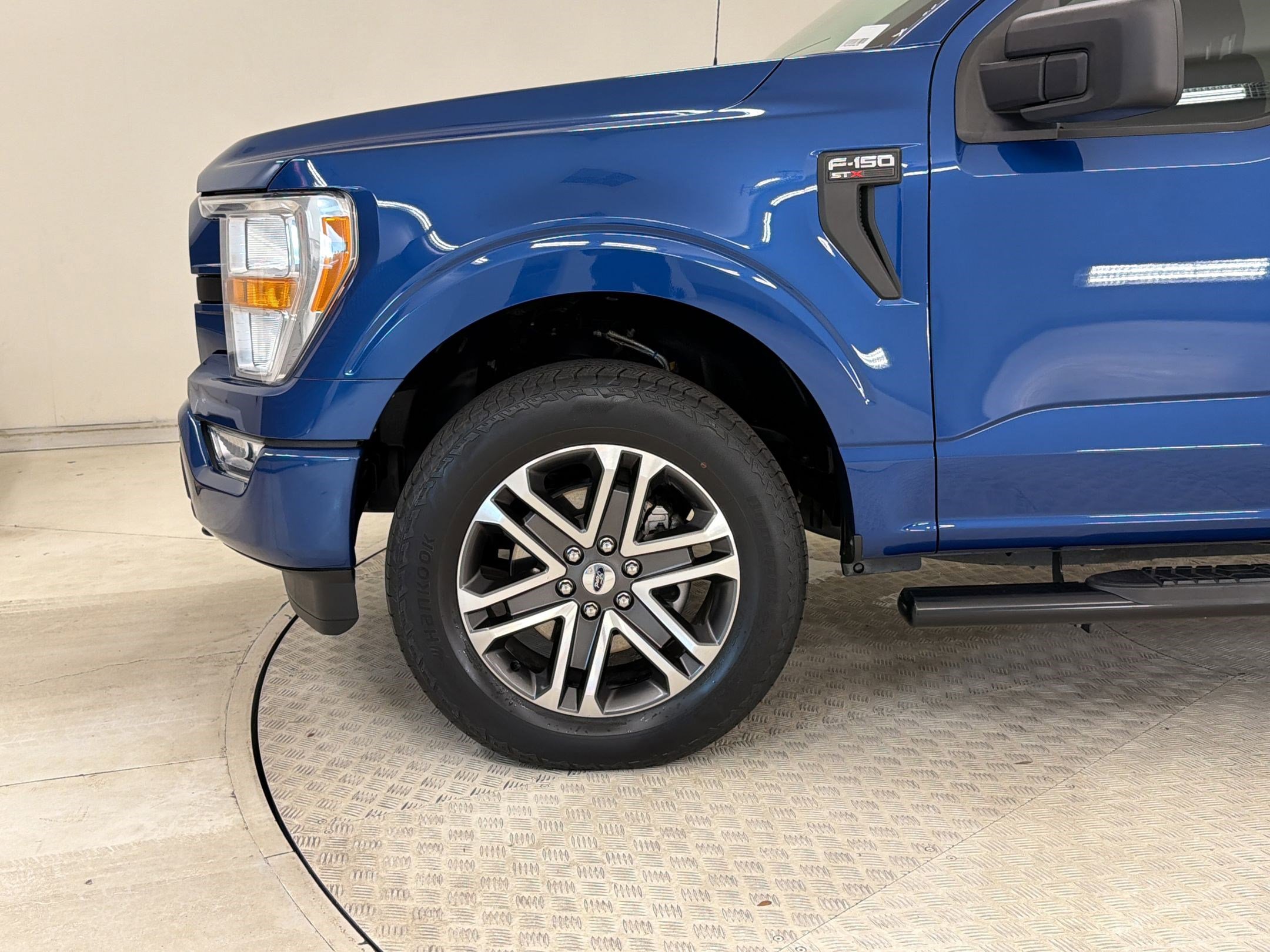Certified 2022 Ford F150 XL w/ STX Appearance Package AWD/4WD image 11