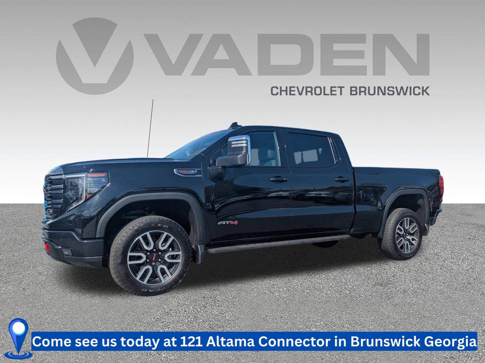 Used 2024 GMC Sierra 1500 AT4 w/ Technology Package image 1