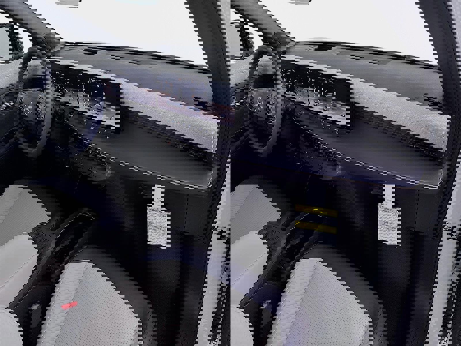 New 2026 Nissan Leaf Platinum+ image 30