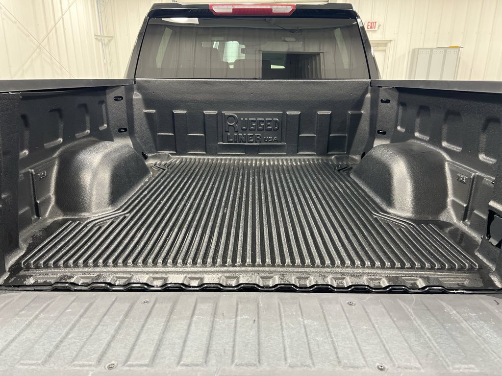 Used 2025 GMC Sierra 1500 SLT AWD/4WD image 23
