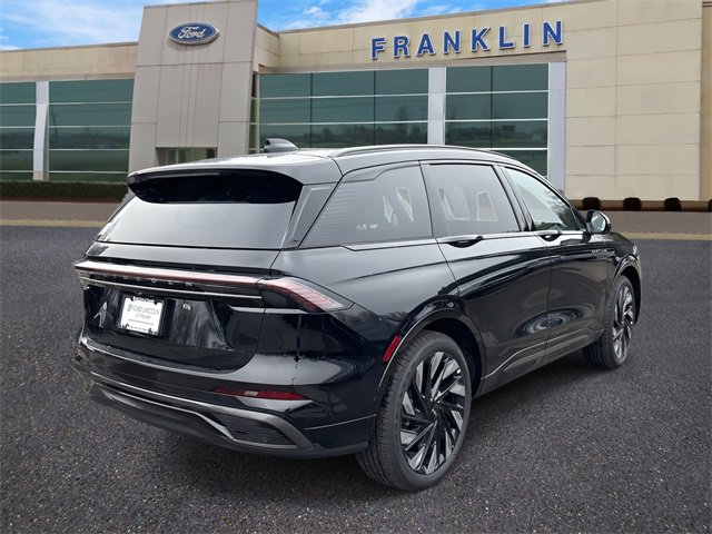 New 2026 Lincoln Nautilus Reserve image 7