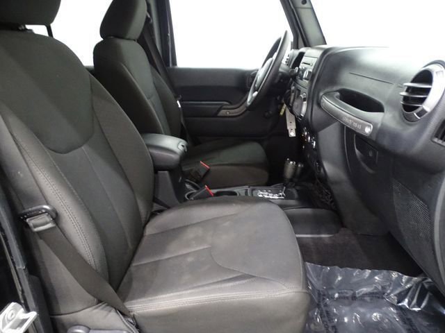 Used 2018 Jeep Wrangler Unlimited Sport image 16