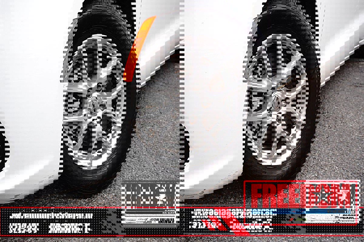 Certified 2024 Chrysler Pacifica Touring-L image 9