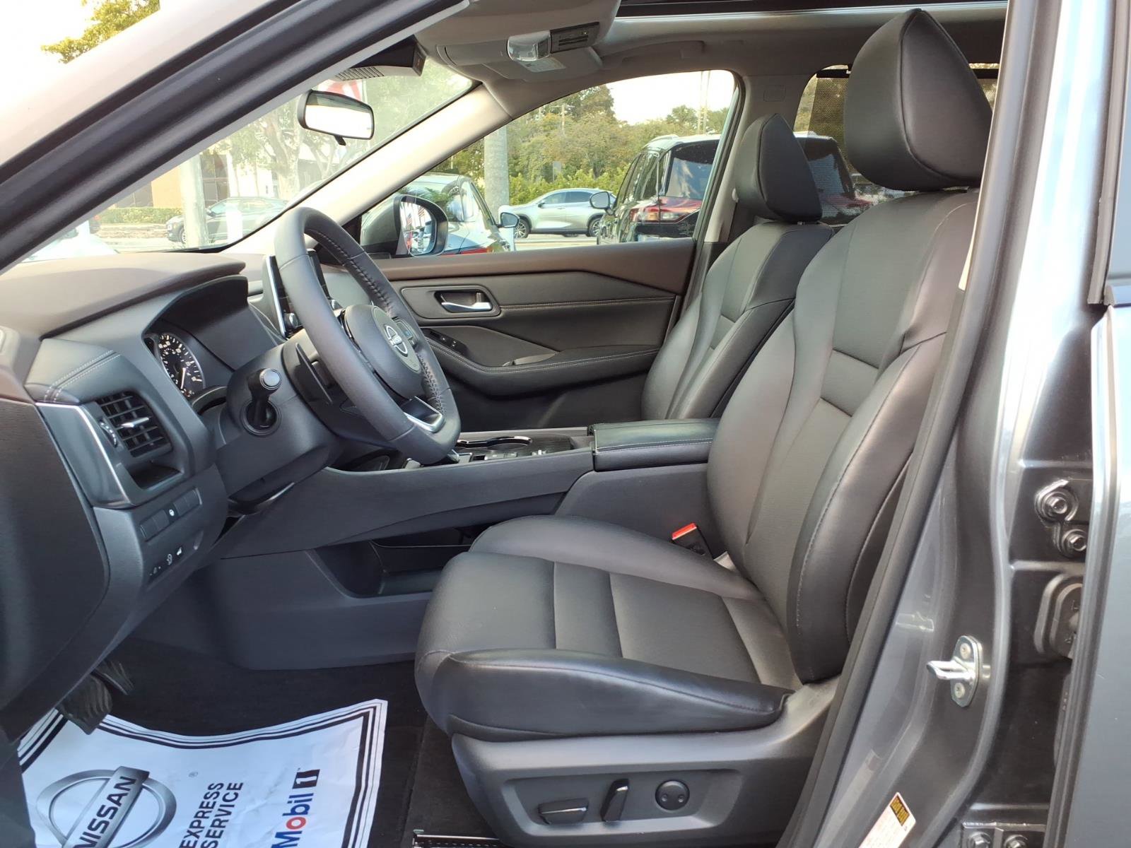 Certified 2023 Nissan Rogue SV w/ SV Premium B Package image 15